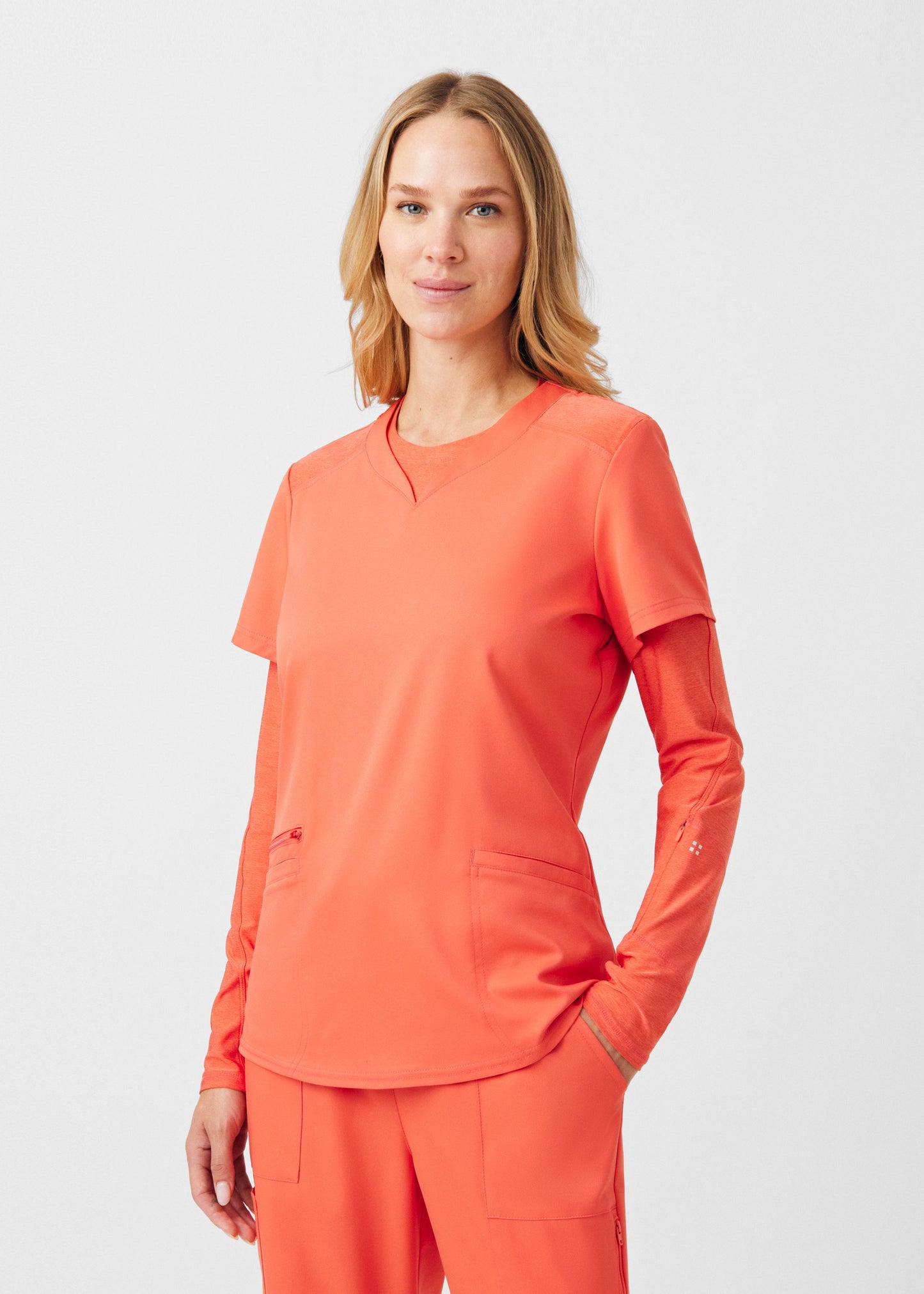 VIBE 2-Pocket V-Neck Scrub Top