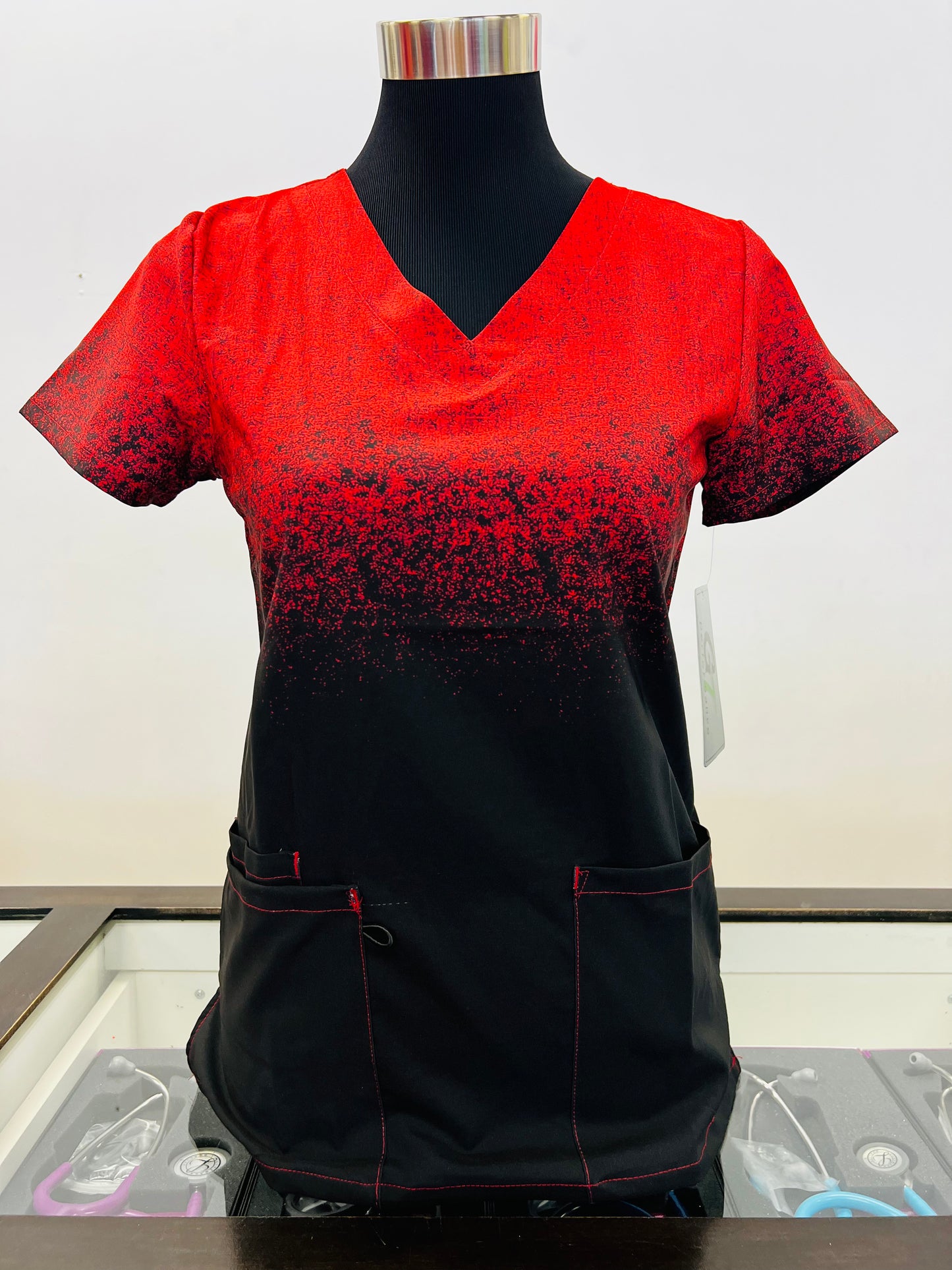 Red - Black Women's Ombre Zinnia Printed Scrub Top
